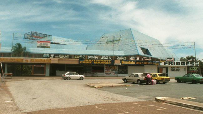 By the mid-1990s, Sundale was abandoned.