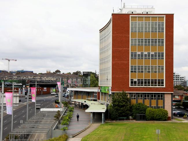 NORTHERN DISTRICT TIMES/AAP. Ryde Civic Centre in Ryde on Monday 30 September, 2019. Generic shots off Ryde Civic Centre. It's been unoccupied since 2015 and council has recently made a decision to bring it one step close to redeveloping it into a community space. (AAP IMAGE / Angelo Velardo)