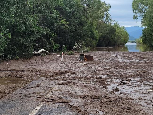 Devastating photo I took yesterday from our humble community, Holloways Beach Picture Facebook/Trin-trin M. Payne