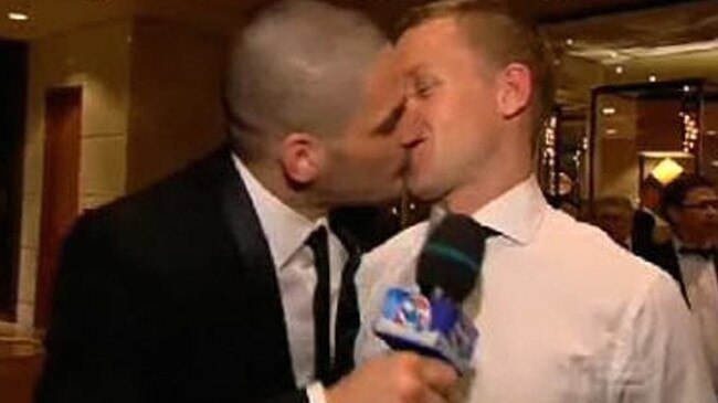 A drunken Brendan Fevola Kissing Ryan O'Keefe at the Brownlows.