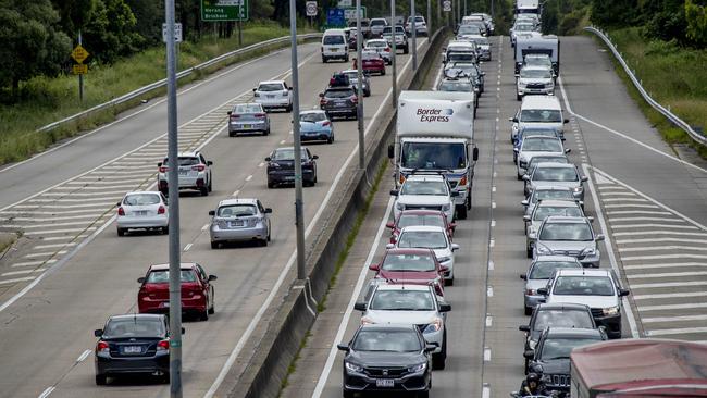 M1 traffic nightmare hits it’s fourth day with congestion already ...