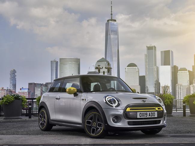 The electric Mini Cooper SE.