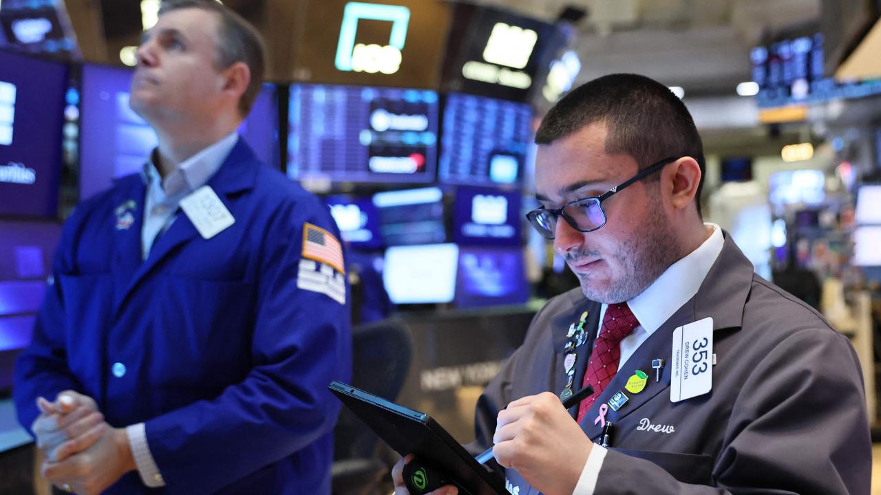 Super funds back on the rails after strong month