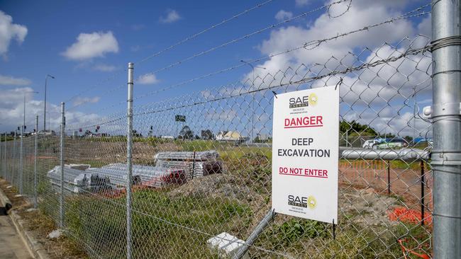 The parcel of land at the corner of Tamborine Oxenford Rd Deviation and Heathwood Dr, Oxenford. Picture: Jerad Williams