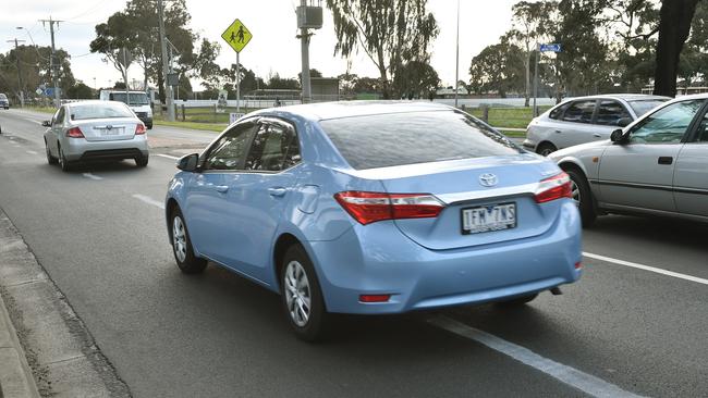 The makeshift line markings on Craigieburn Rd are not observed by everybody.