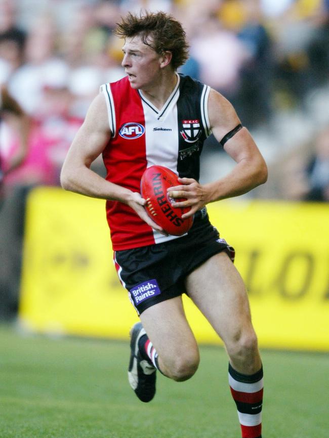 Brendon Goddard gathers possession on debut for St Kilda in 2003.