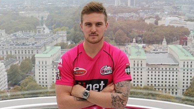 Sydney Sixers have signed English star Jason Roy for BBL06