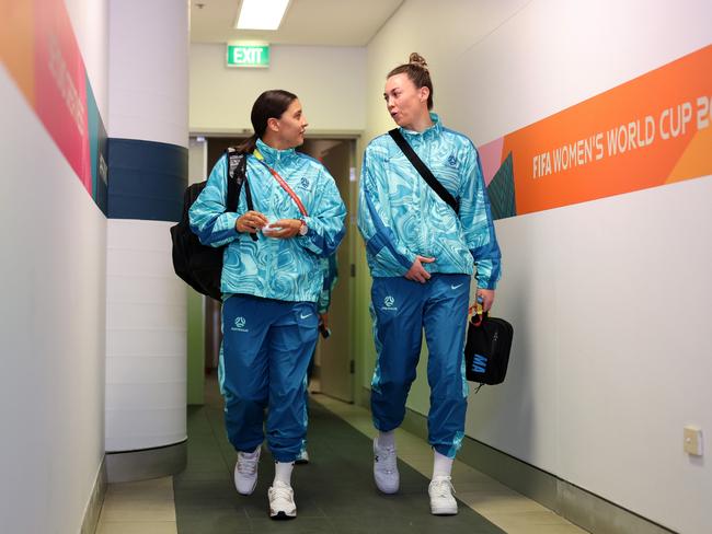 Sam Kerr and quarter-final hero Mackenzie Arnold. Picture: Elsa - FIFA/Getty Images