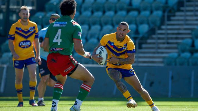 Corrimal Vs Dapto. Anthony Skinner taking a run. Picture: Thomas Lisson