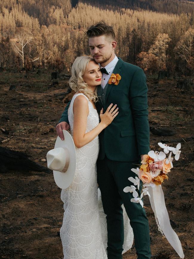 Tiffany and Sean Duncan on their wedding day. Picture: corinnaanddylan.com