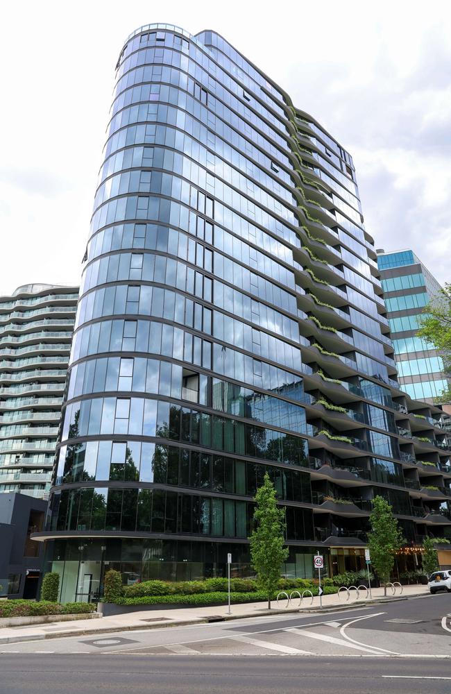 The apartment block where a bag of cocaine was flung from the 16th storey. Picture: Brendan Beckett