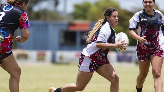 Shanelle Lyons makes a run for the Bradley Dahlstrom Memorial side. Picture: Kevin Farmer