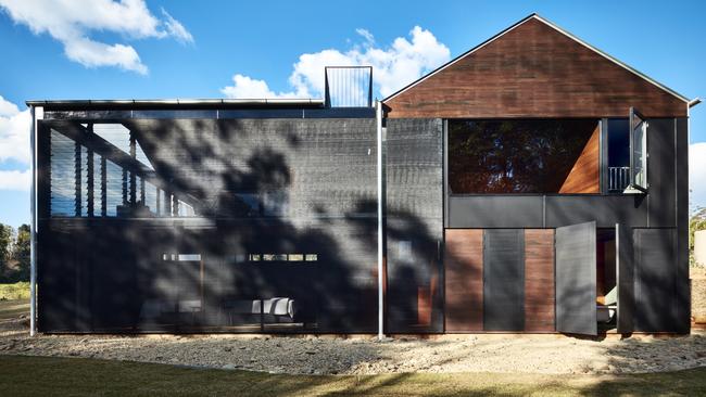 ‘The Long House’ at Tamborine Mountain featured on Foxtel’s Lifestyle show Grand Designs Australia. Photo: Foxtel/Rhiannon Slatter.