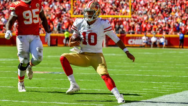 KANSAS CITY, MO - SEPTEMBER 23: Jimmy Garoppolo #10 of the San Francisco 49ers rushes plants on his left leg at the sideline on a play in which he would be injured during the fourth quarter of the game against the Kansas City Chiefs at Arrowhead Stadium on September 23rd, 2018 in Kansas City, Missouri. Peter Aiken/Getty Images/AFP == FOR NEWSPAPERS, INTERNET, TELCOS &amp; TELEVISION USE ONLY ==