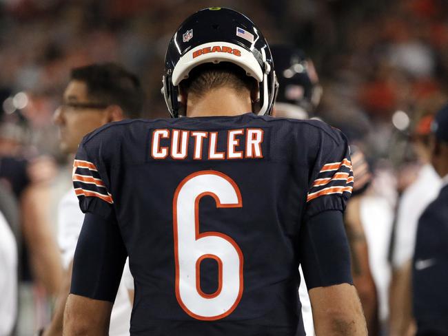 Twitter had jokes about Jay Cutler signing with Miami Dolphins