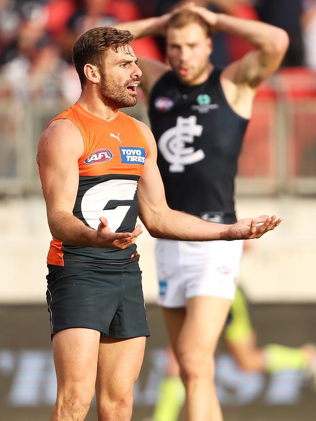 Stephen Coniglio of the Giants appeals to the referee. Picture: Mark Kolbe/Getty