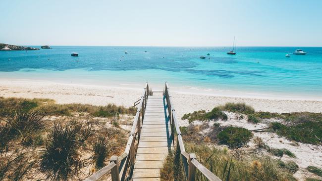 A boardwalk leads down to Longreach Bay