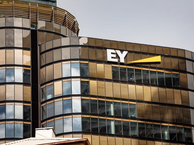 Business Finance Generics. New EY building Sydney Circular Quay.  Picture - ChrisPavlich/The Australian