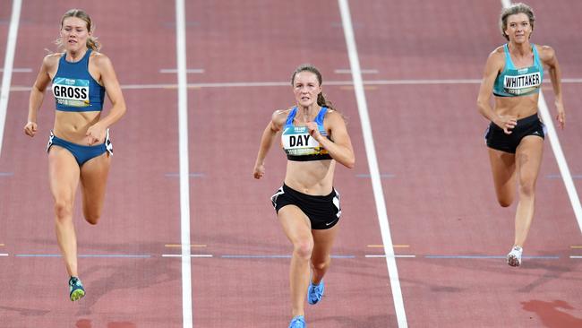 Riley Day storms to the national 100m title.