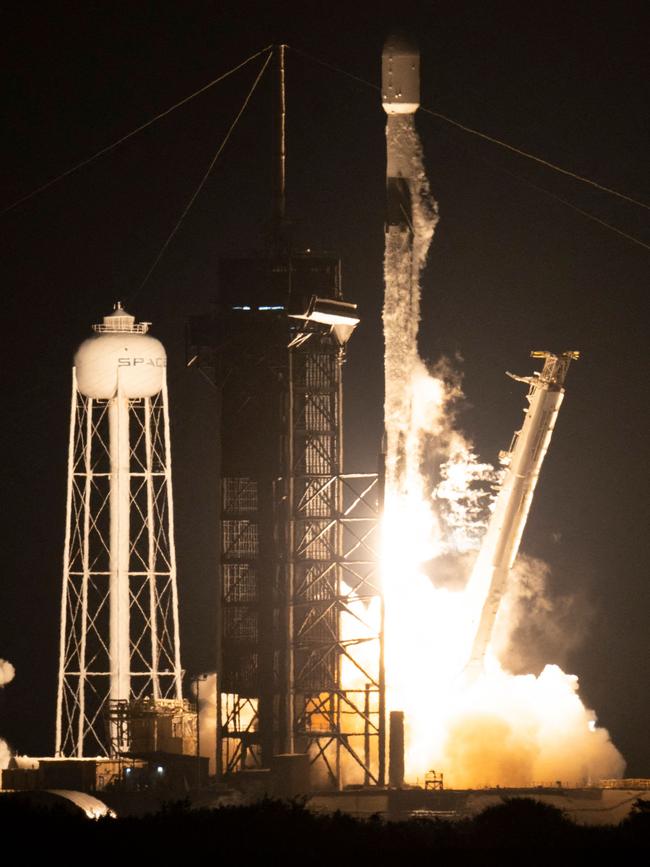 Aa SpaceX Falcon 9 rocket launching with NASA's Imaging X-ray Polarimetry Explorer (IXPE) spacecraft onboard. Picture: NASA