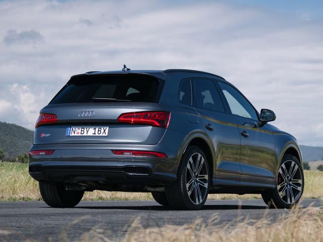 photo of Audi SQ5 TDI