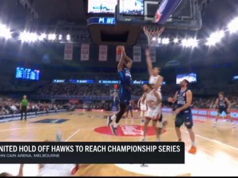 United hold off Hawks to reach Championship Series