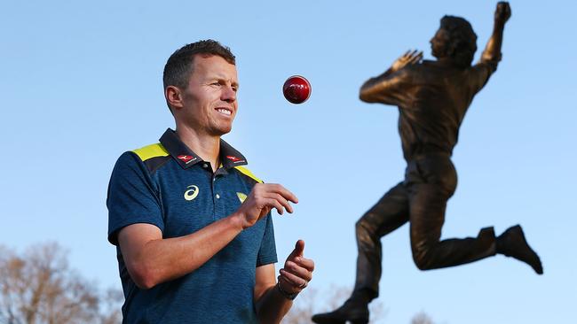 Peter Siddle is in line to partner Mitchell Starc in the first Test against Pakistan.