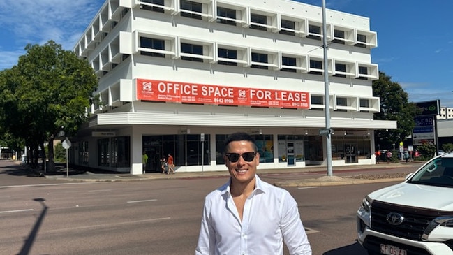 Randal Ashford at 43 Cavenagh Street