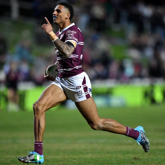 Jason Saab on his way to the try line. Picture: NRL Photos