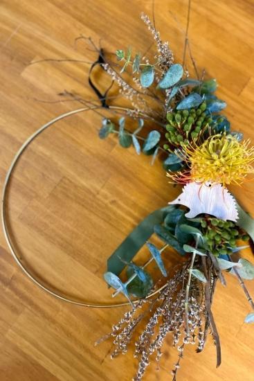 How to make a DIY Australian native Christmas wreath