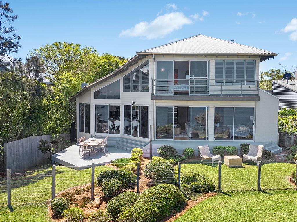 PM grabs clifftop paradise at a steep discount