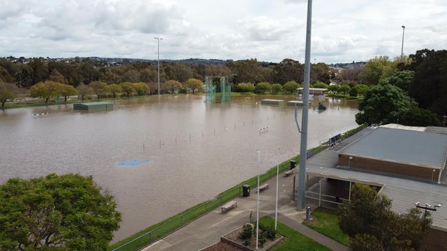 Landy Field. Flood water on the Barwon River, Geelong. Picture David Smith.