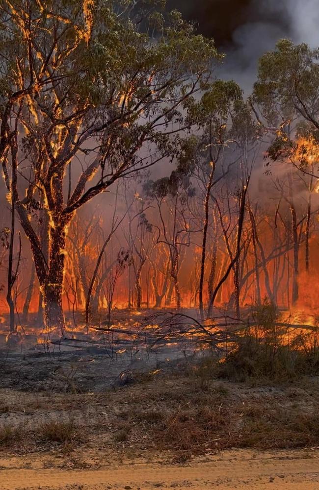 Residents have been told to leave immediately. Picture: Facebook / Kerang Fire Brigade