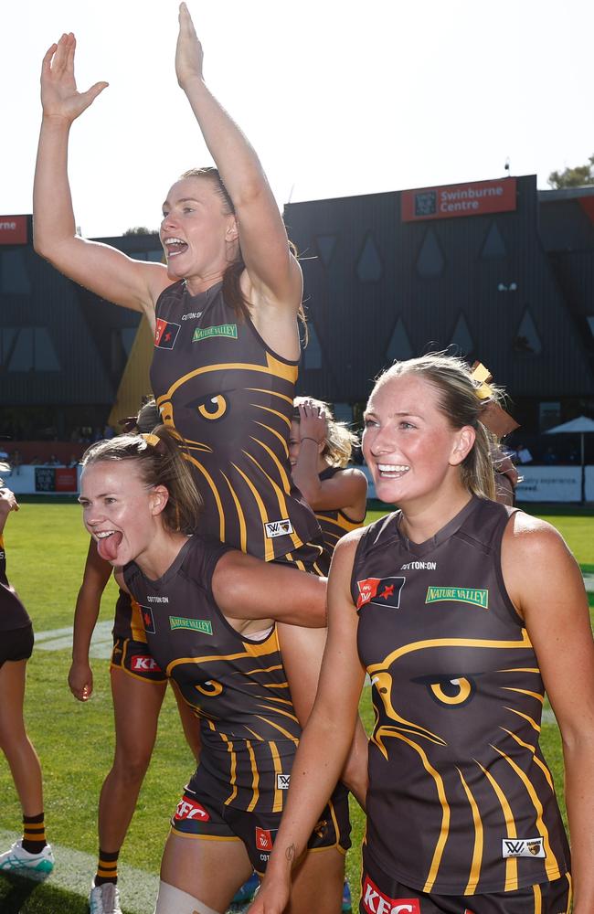 Hawthorn’s round 10 AFLW win handed Hawks men’s and women’s players significant cash bonuses, as they claimed the $1m McClelland Trophy prize – even though Brisbane could win both premierships. Picture: Michael Willson / Getty Images