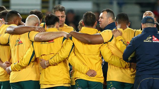 Wallabies coach Michael Cheika talks to players during the warm up during The Rugby Championship, Bledisloe Cup match between the New Zealand All Blacks and the Australian Wallabies at Eden Park.