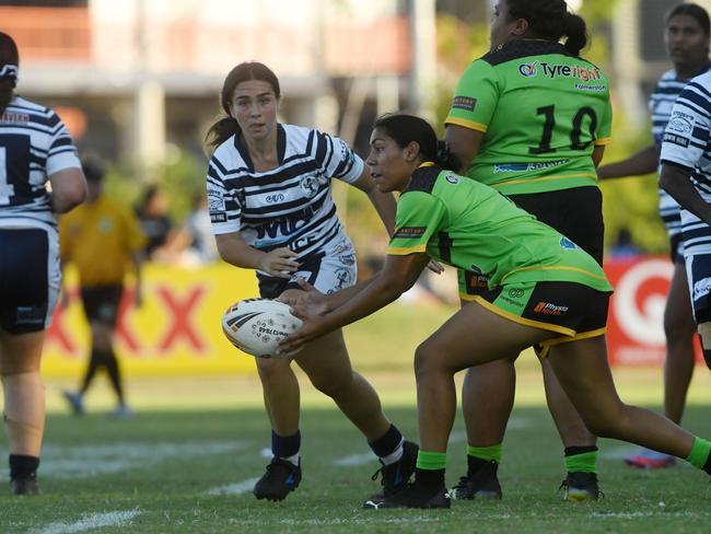 Darwin Brothers Janna Ransome eyes a Palmerston offload in the Womens NRLNT Grand Final 2022. Picture: (A)manda Parkinson