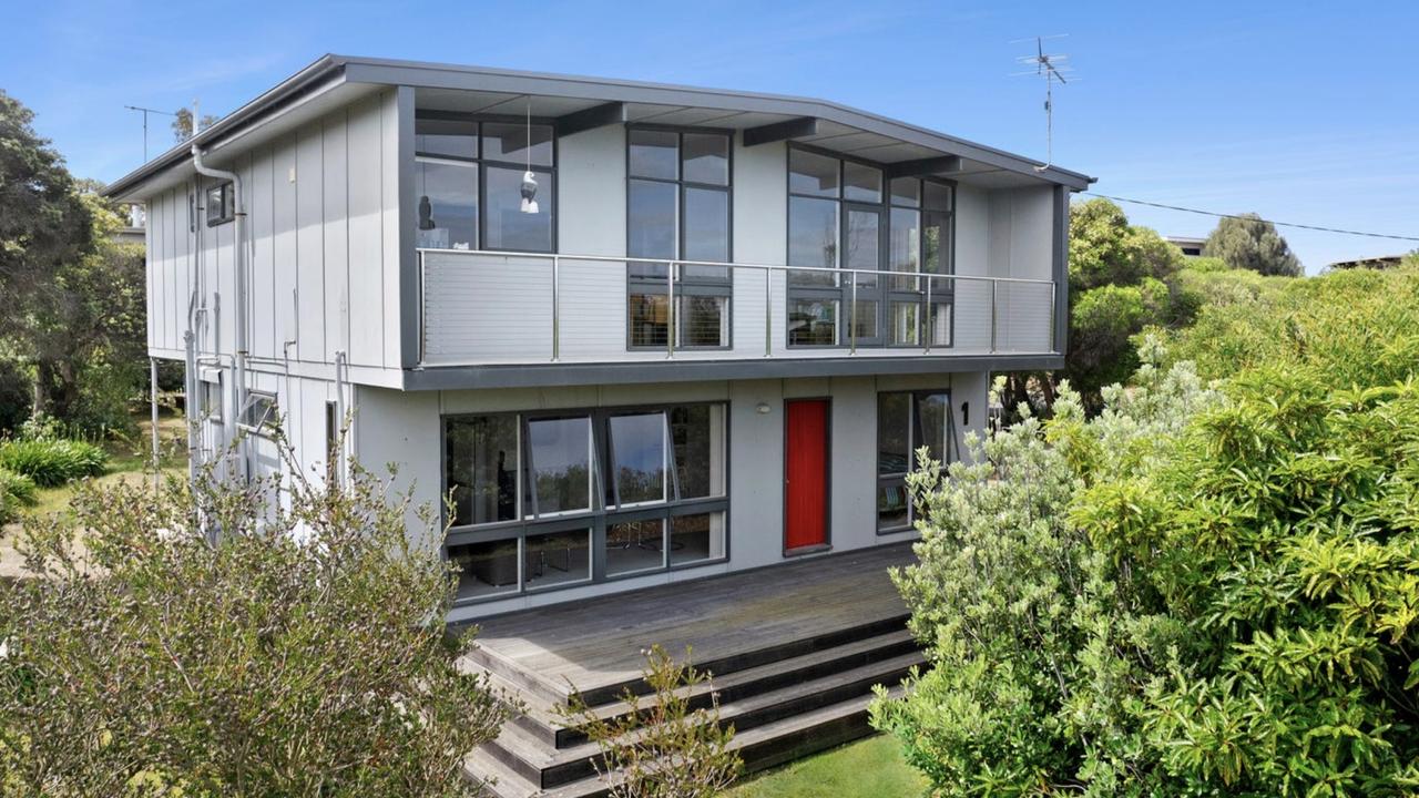 <a href="https://www.realestate.com.au/property/1-ninth-ave-anglesea-vic-3230/" target="_self">1 Ninth Ave, Anglesea</a> – Sold for $1.55m – Listings in Anglesea have jumped over 200 per cent, as financial strain pushes many holiday-home owners to sell.