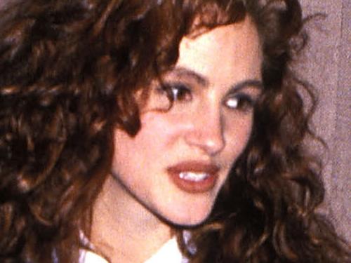 Actress Julia Roberts attends the 47th Annual Golden Globe Awards on January 20, 1990 at Beverly Hilton Hotel in Beverly Hills, California. (Photo by Ron Galella, Ltd./WireImage)