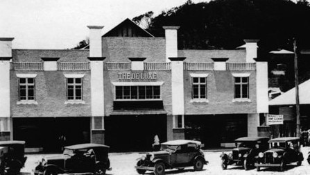 The former De Luxe Theatre building, now the Old Burleigh Theatre Arcade. Picture: Gold Coast Libraries (Local Studies Collection)