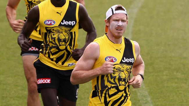 Jack Riewoldt joins some teammates for a time-trial at Punt Rd. Picture: Getty Images