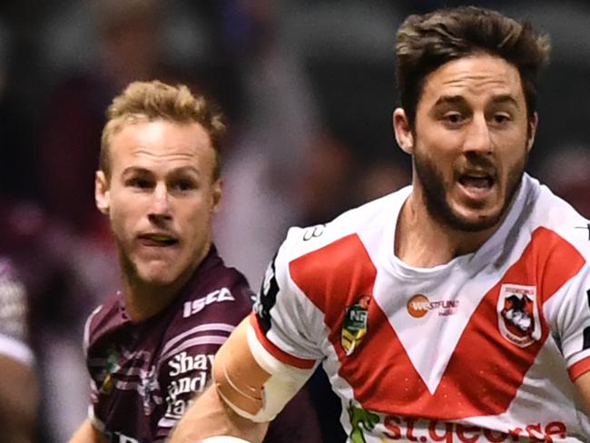 Ben Hunt of the Dragons makes a break from his own half with the ball during the Round 15 NRL match between the St George-Illawarra Dragons and the Manly-Warringah Sea Eagles at WIN Stadium in Wollongong, Saturday, June 16, 2018. (AAP Image/David Moir) NO ARCHIVING, EDITORIAL USE ONLY