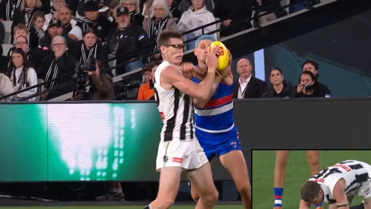 Lobb hits Cox flush in the face. Credit: Fox Footy.