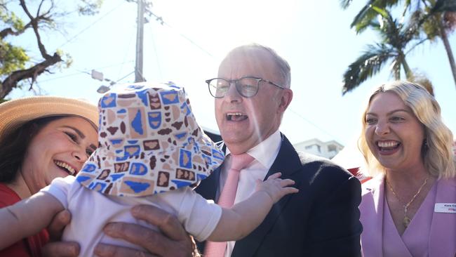 Anthony Albanese with Labor’s candidate for Bonner, Kara Cook, during a visit to a pre-polling booth in Wynnum last week. Photo: Getty Images