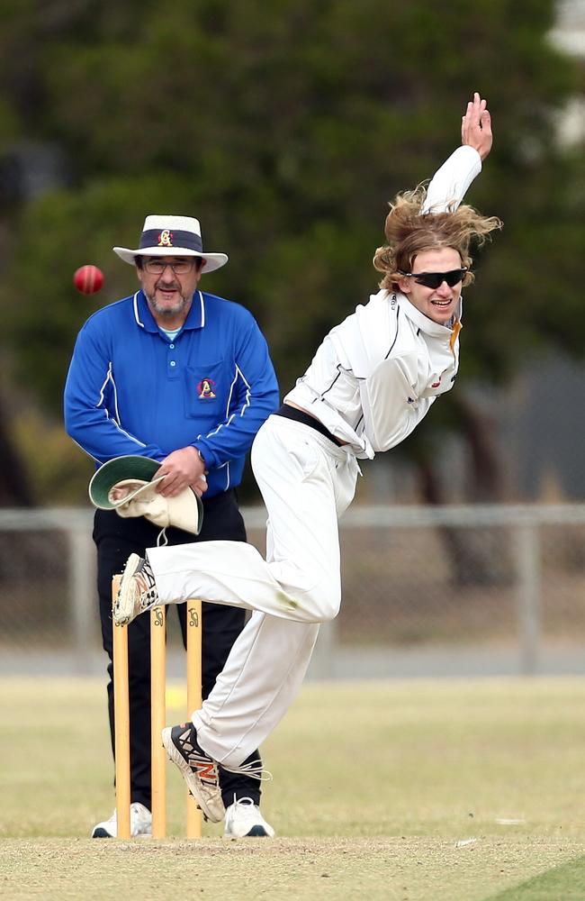 GCA4 Grand Final: Waurn Ponds-Deakin v Guild-St Mary's. Bowling Mitch Lester for Waurn Ponds-Deakin.