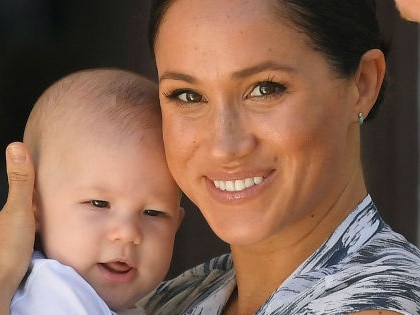 CAPE TOWN, SOUTH AFRICA - SEPTEMBER 25: Prince Harry, Duke of Sussex and Meghan, Duchess of Sussex and their baby son Archie Mountbatten-Windsor at a meeting with Archbishop Desmond Tutu at the Desmond & Leah Tutu Legacy Foundation during their royal tour of South Africa on September 25, 2019 in Cape Town, South Africa. (Photo by Toby Melville - Pool/Getty Images)