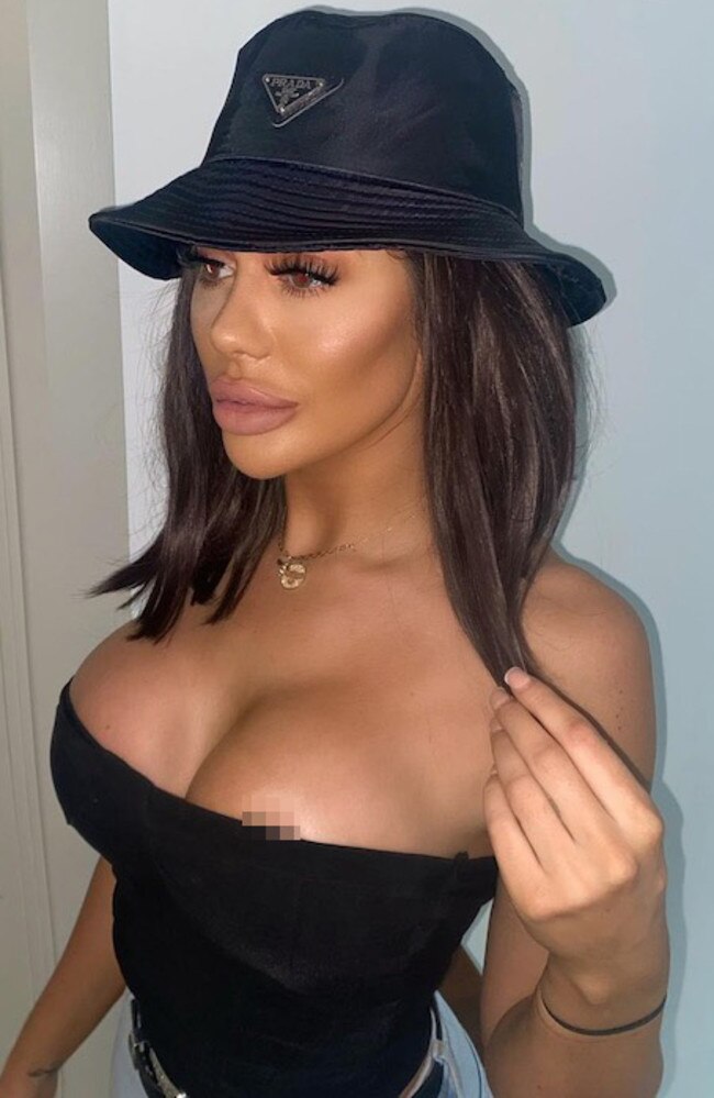 Fans suspect the 25-year-old’s left nipple has been exposed in this photo. Picture: Instagram/ChloeFerry