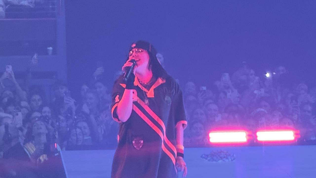 ‘Sorry if I sound like sh*t’: Billie shakes off sickness to conquer Brisbane