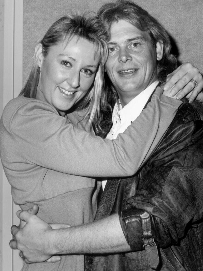 Dee Dee Dunleavy and John Farnham