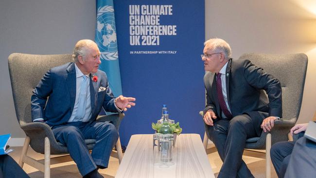 Mr Morrison told the future king of Australia about the country’s plans to use technology to drive emissions down to net zero by 2050. Picture: Jane Barlow / POOL / AFP