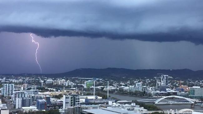 Brisbane Weather: Thunderstorm Warning For Southeast Queensland | The ...